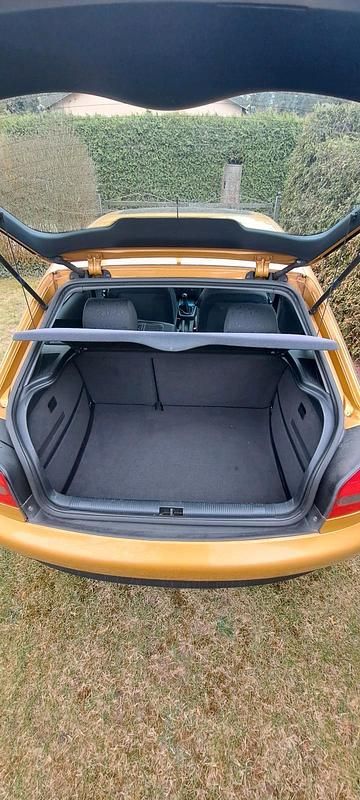 Second-hand Audi A3 101 CP (74 kW) 1998 Auriu Hatchback