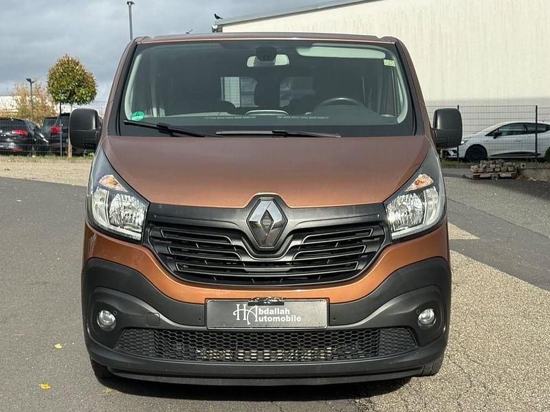 Braun Gebraucht 2019 Renault Trafic Expression Van | 19.999 € (Teuer) - Bild 1/4