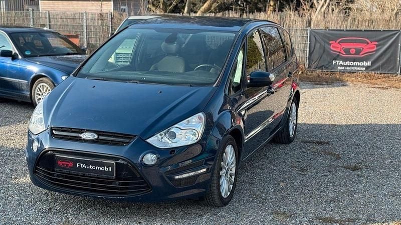 Gebraucht Ford S-MAX Business Edition 140 PS (102 kW) 2015 Blau Van / Kleinbus