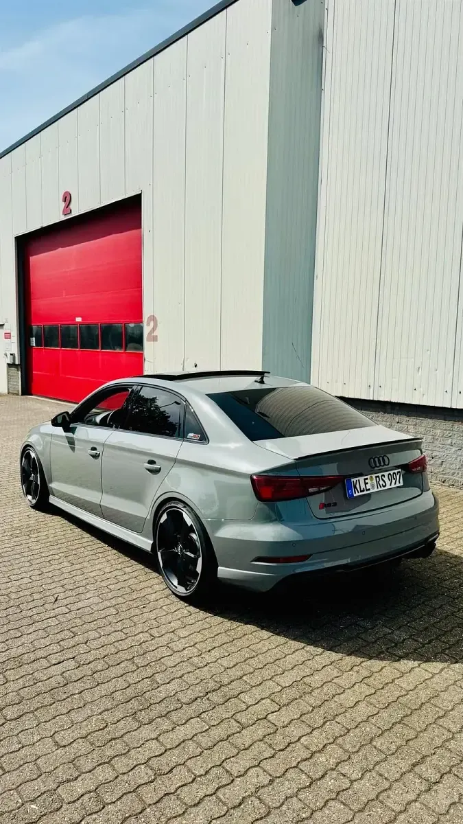 Gebraucht Audi RS3 Comfort 400 PS (294 kW) 2020 Grau Limousine