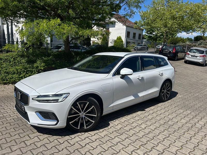 Gebraucht Volvo V60 Core 398 PS (292 kW) 2024 Weiß Kombi