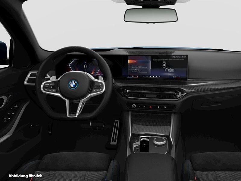 Gebraucht BMW 330e M Sport 292 PS (214 kW) 2025 Blau Limousine