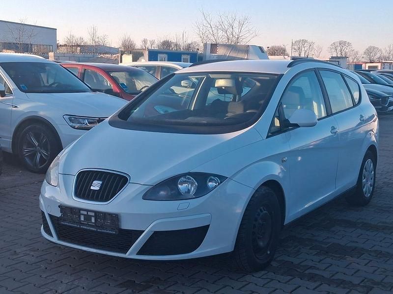 Weiß Gebraucht 2013 Seat Altea XL Ecomotive Van / Kleinbus | 1.800 € (Superpreis) - Bild 1/4