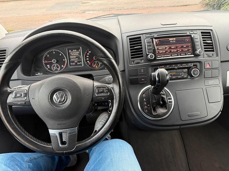 Gebraucht VW Multivan Highline 140 PS (102 kW) 2010 Van