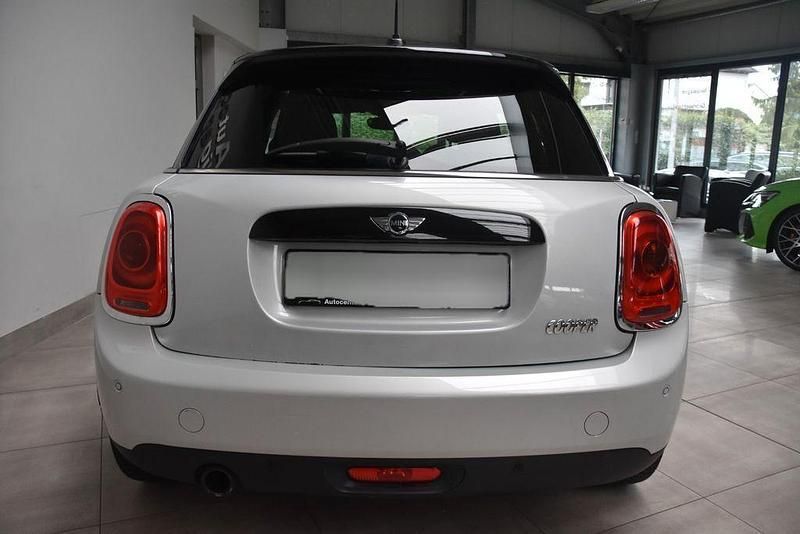 Gebraucht Mini Cooper 136 PS (100 kW) 2016 Weiß metallic Kleinwagen