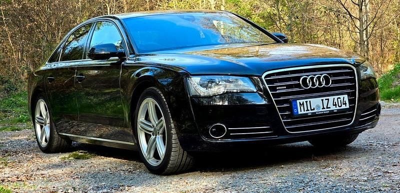 Second-hand Audi A8 Ambiente 351 CP (258 kW) 2012 Negru Berlinǎ