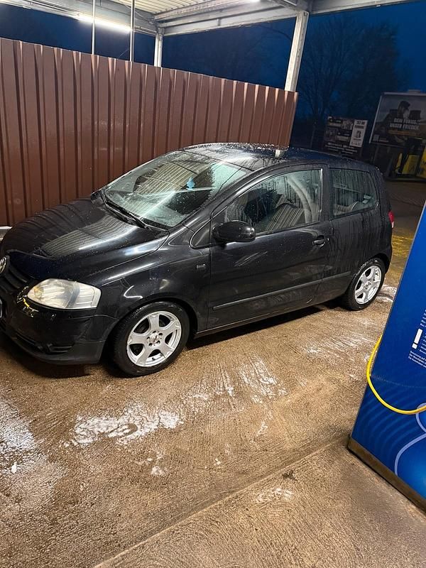 Gebraucht VW Fox 54 PS (39 kW) 2006 Schwarz Kleinwagen