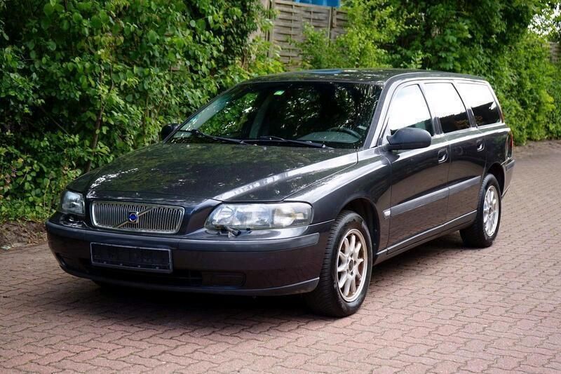 Schwarz Gebraucht 2001 Volvo V70 Kombi | 2.450 € (Fairer Preis) - Bild 1/4