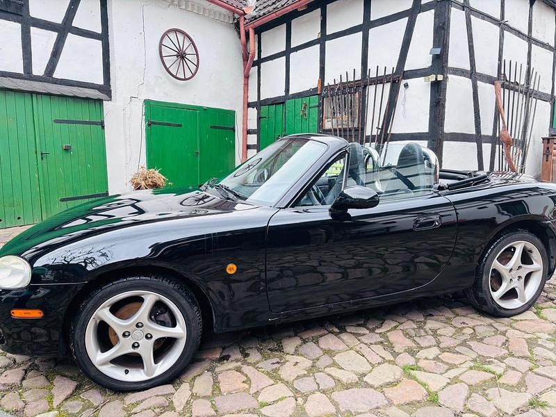 Usata Mazda MX5 140 CV (102 kW) 2003 Nero Cabrio