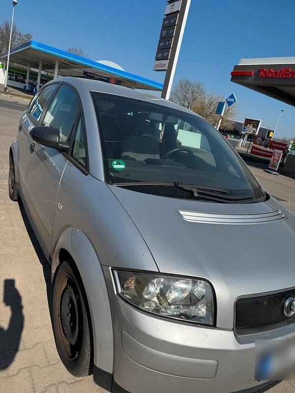 Gebraucht Audi A2 75 PS (55 kW) 2002 Silber Kleinwagen