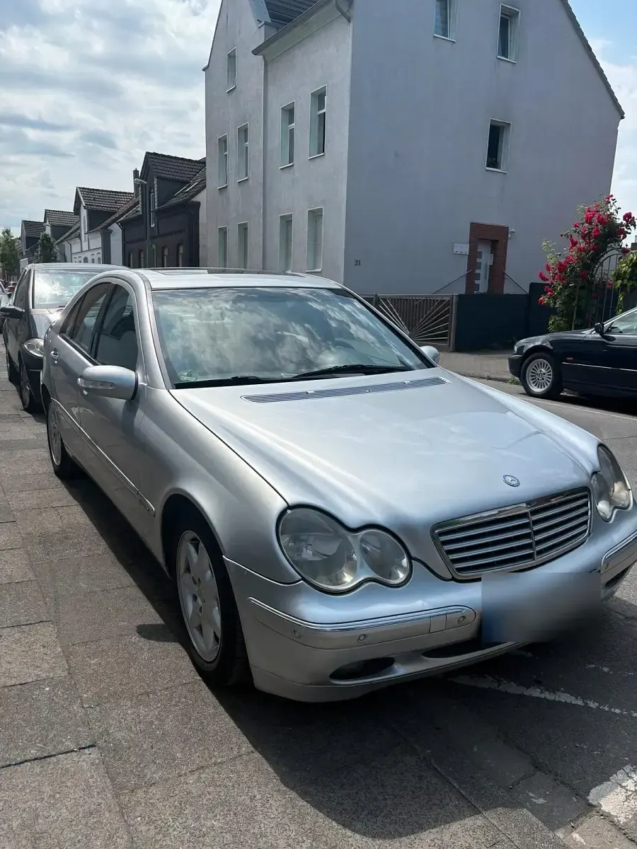 Gebraucht Mercedes C270 170 PS (125 kW) 2001 Silber Limousine