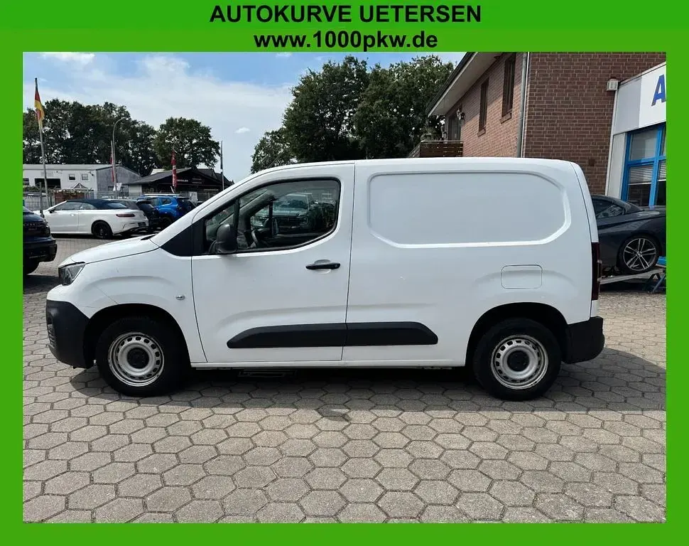 Gebraucht Peugeot Partner 110 PS (80 kW) 2019 Weiß Van / Kleinbus