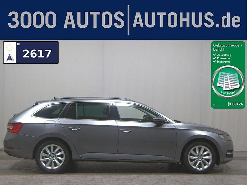 Grau Gebraucht 2022 Skoda Superb Ambition Kombi | 18.650 € (Guter Preis) - Bild 1/4