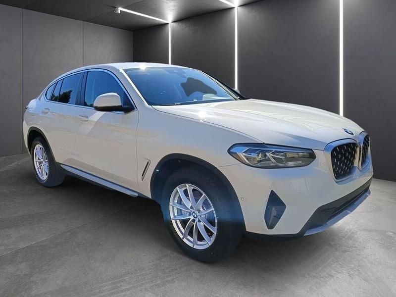 Gebraucht BMW X4 Performance 184 PS (135 kW) 2023 Alpinweiss iii SUV