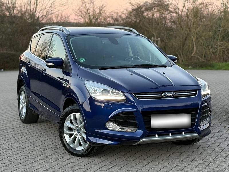Gebraucht Ford Kuga Titanium 163 PS (119 kW) 2014 Blau SUV