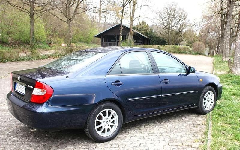 Gebraucht Toyota Camry 186 PS (136 kW) 2004 Blau Limousine