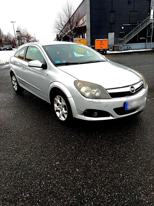 Silber Gebraucht 2006 Opel Astra GTC Coupé | 1.690 € (Fairer Preis) - Bild 1/4