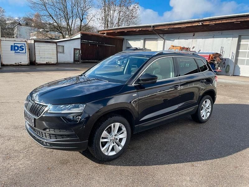 Schwarz Gebraucht 2019 Skoda Karoq Soleil SUV | 17.999 € (Superpreis) - Bild 1/4
