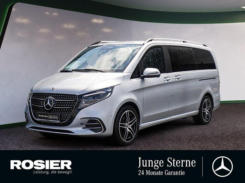 Silber / hightechsilber Gebraucht 2024 Mercedes V300 Avantgarde Van / Kleinbus | 88.790 € (Etwas zu teuer) - Bild 1/4