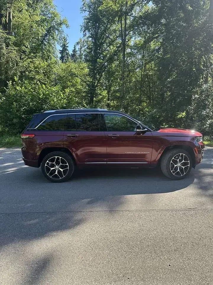 Gebraucht Jeep Grand Cherokee Summit 272 PS (200 kW) 2024 Rot SUV