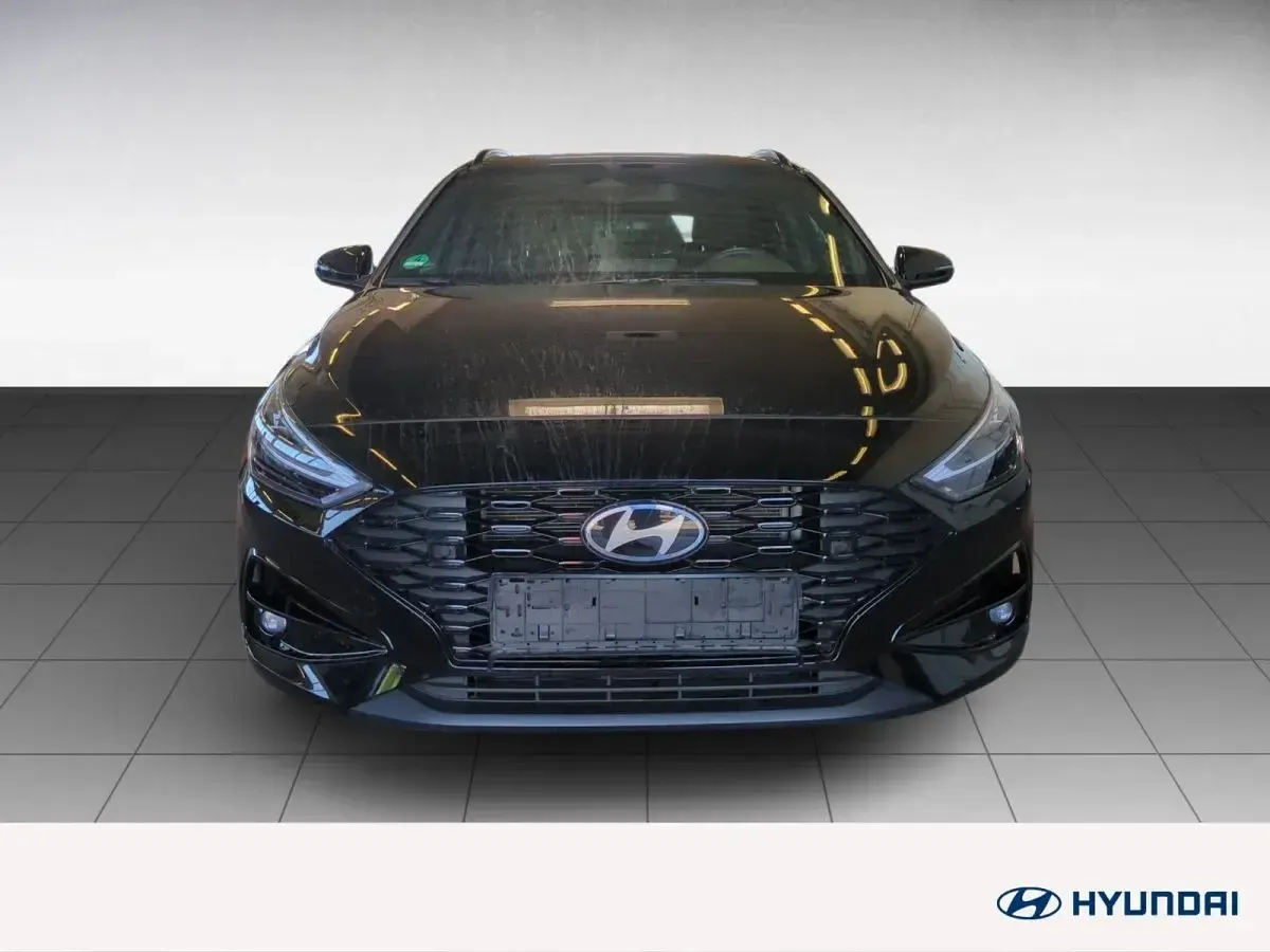 Gebraucht Hyundai i30 Advantage 140 PS (102 kW) 2025 Abyss black Kombi