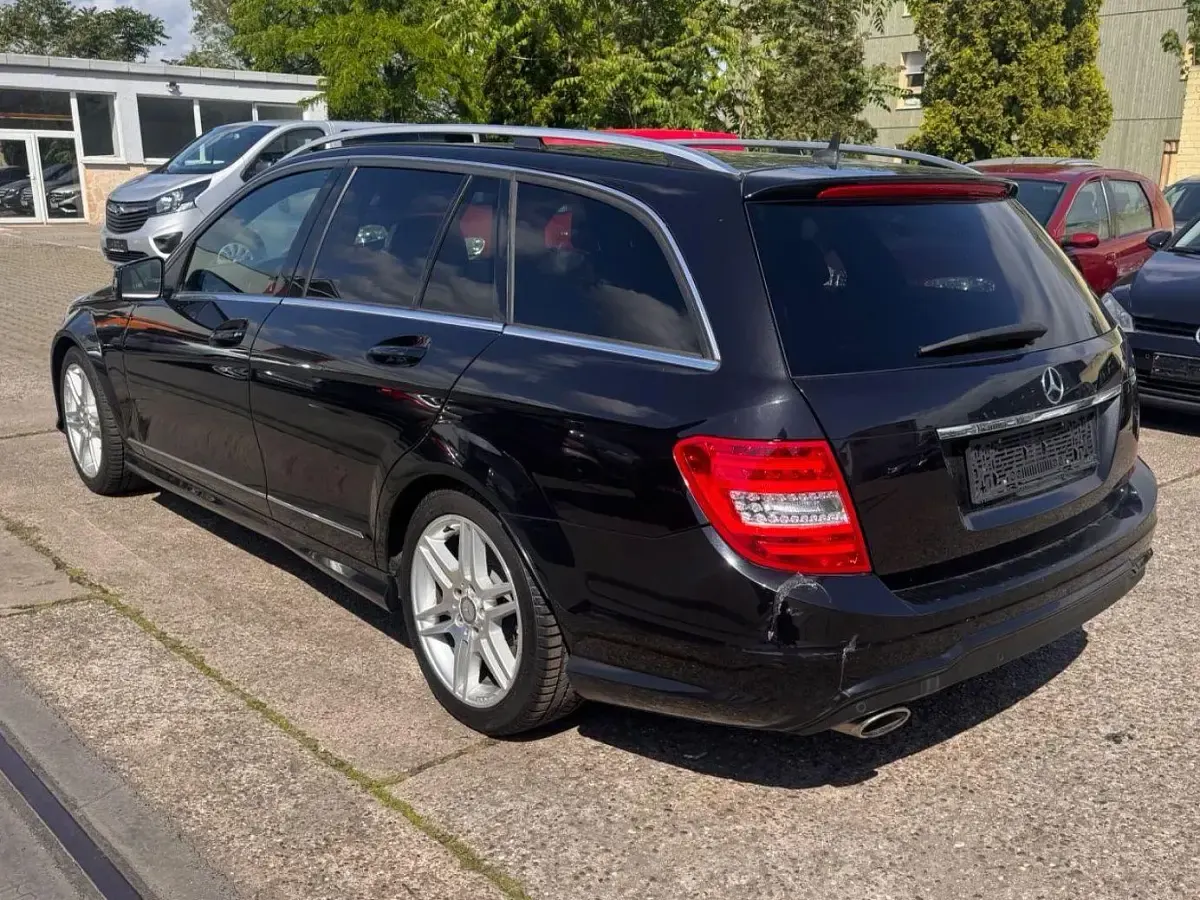 Gebraucht Mercedes C250 204 PS (150 kW) 2012 Schwarz Kombi
