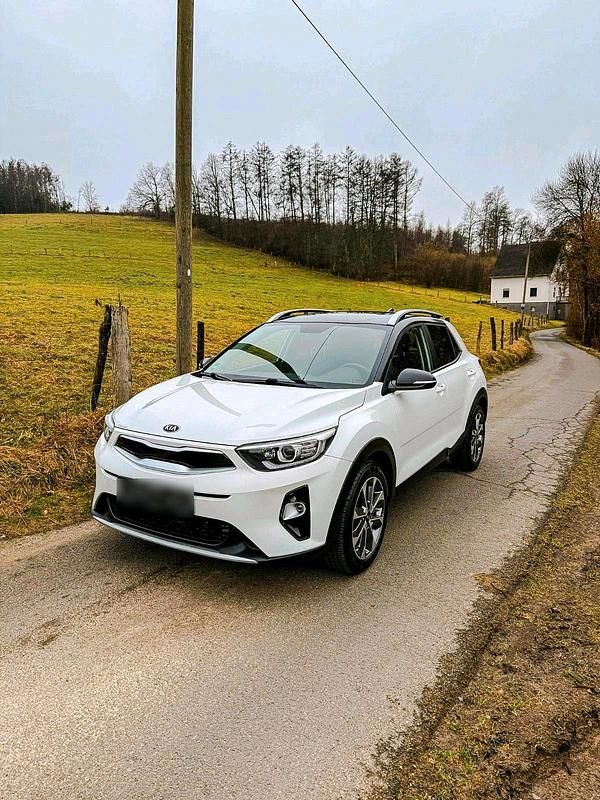 Gebraucht Kia Stonic Vision 101 PS (74 kW) 2019 Weiß SUV