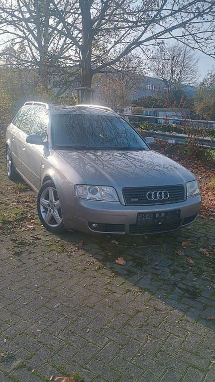 Grau Gebraucht 2004 Audi A6 Kombi | 1.650 € (Superpreis) - Bild 1/4