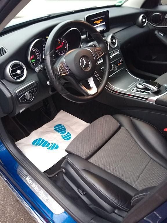 Gebraucht Mercedes C200 Edition 184 PS (135 kW) 2016 Blau Limousine