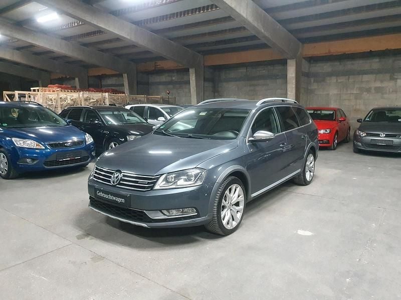 Grau Gebraucht 2013 VW Passat Alltrack Kombi | 7.999 € (Fairer Preis) - Bild 1/4