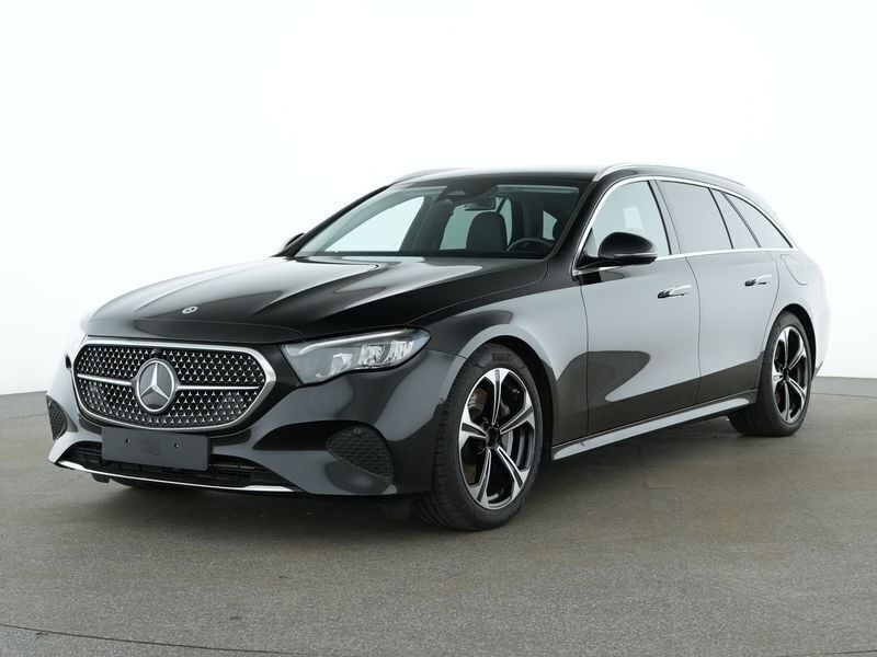 Obsidianschwarz Gebraucht 2023 Mercedes E300 Avantgarde Limousine | 52.770 € (Guter Preis) - Bild 1/4