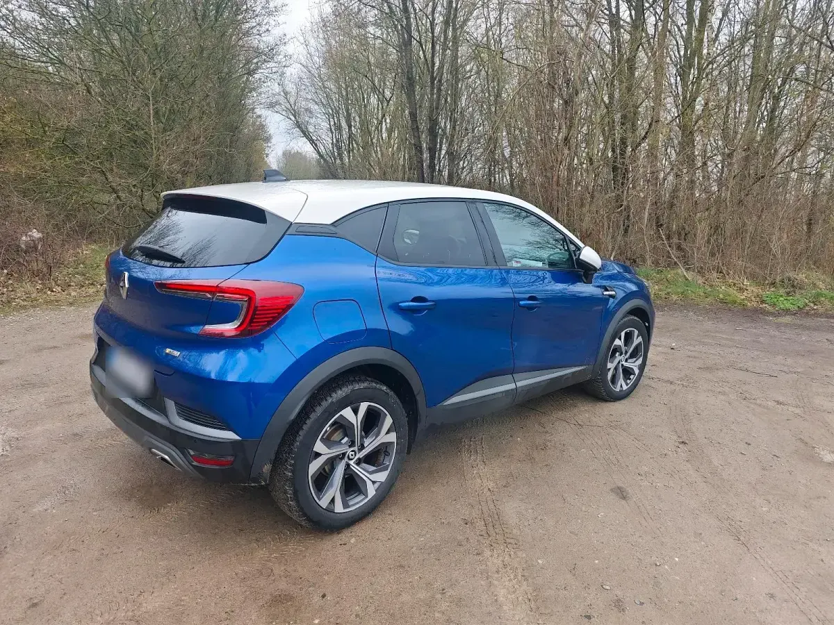 Używany Renault Captur 140 KM (102 kW) 2022 Niebieski SUV