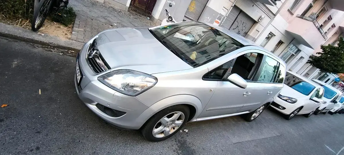 Gebraucht Opel Zafira 150 PS (110 kW) 2008 Silber Van / Kleinbus