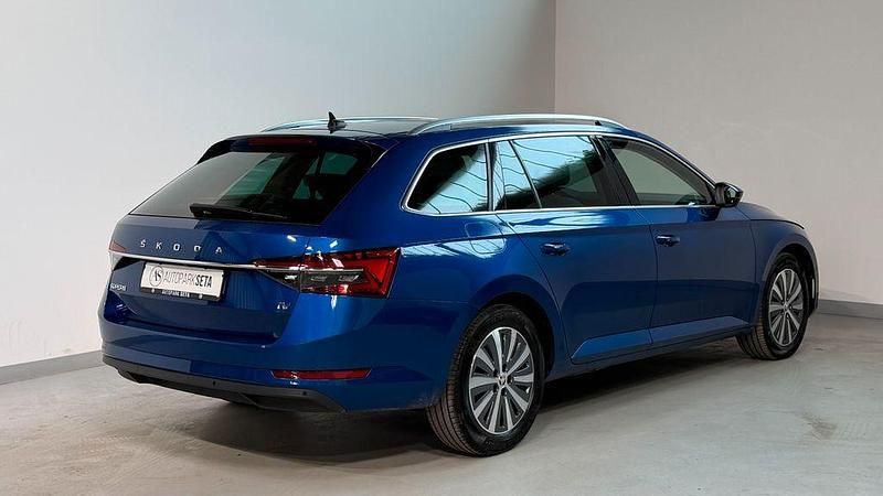 Gebraucht Skoda Superb Style 218 PS (160 kW) 2022 Blau Kombi