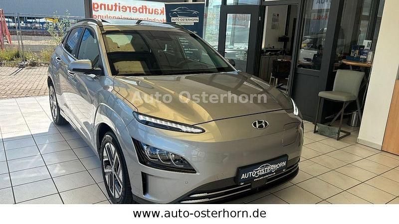 Shimmering silver metallic Gebraucht 2021 Hyundai Kona Trend SUV | 18.470 € (Fairer Preis) - Bild 1/4