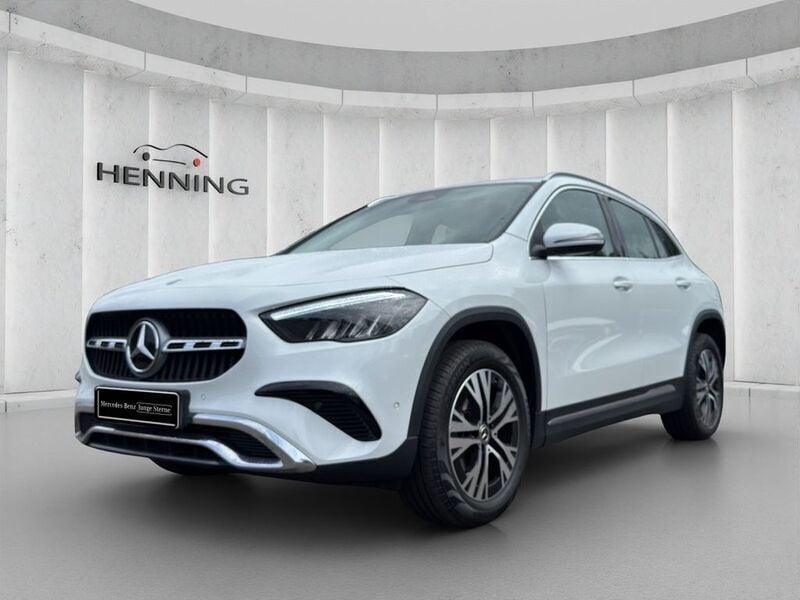 Andere farbe Gebraucht 2024 Mercedes GLA180 Progressive SUV | 39.480 € (Teuer) - Bild 1/4