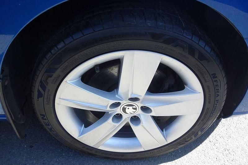 Gebraucht Skoda Fabia Joy 105 PS (77 kW) 2016 Blau Kombi