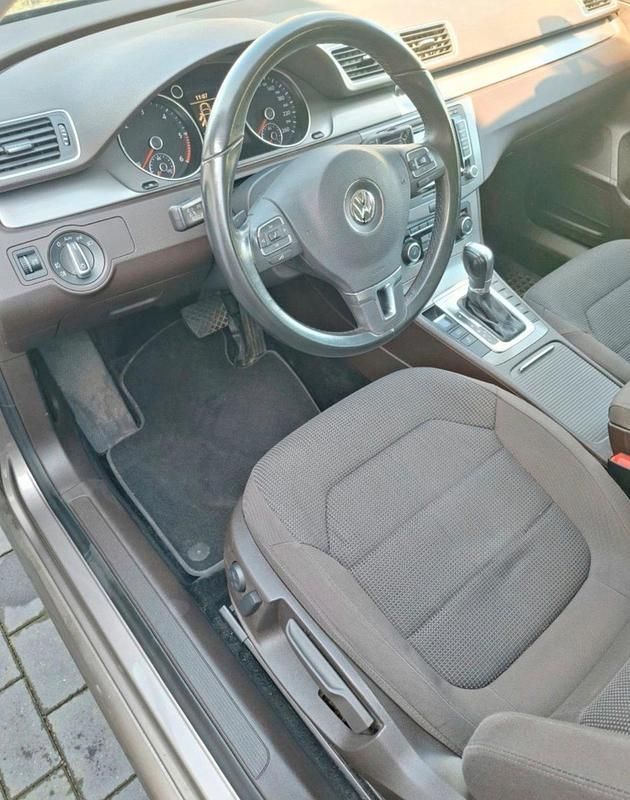Gebraucht VW Passat 140 PS (102 kW) 2011 Braun Kombi