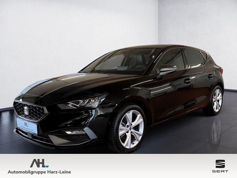 Second-hand Seat Leon FR 150 CP (110 kW) 2025 Negru Berlinǎ