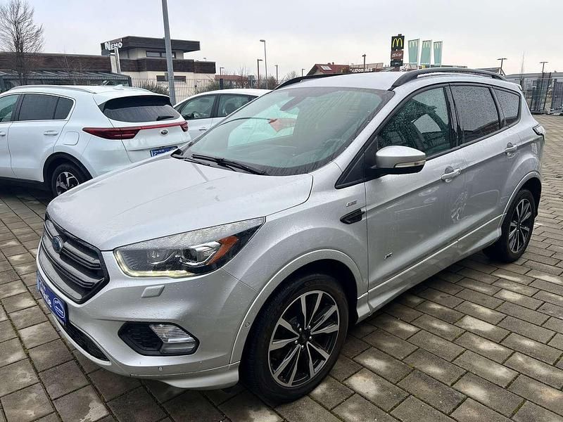 Gebraucht Ford Kuga ST-Line 179 PS (131 kW) 2016 Polarsilber metallic SUV