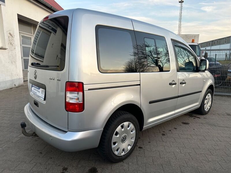 Gebraucht VW Caddy Life 102 PS (75 kW) 2005 Silber Van / Kleinbus