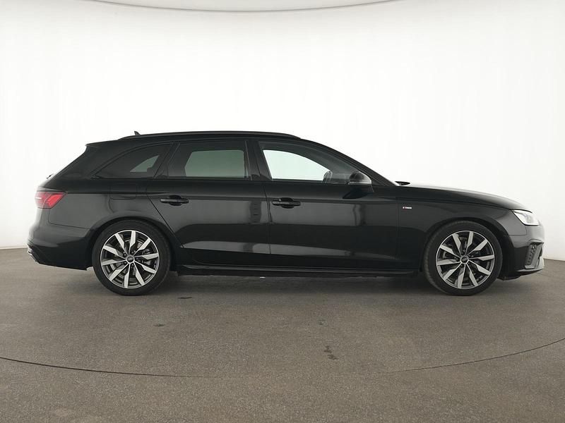 Gebraucht Audi A4 S-Line 150 PS (110 kW) 2023 Mythosschwarz Limousine