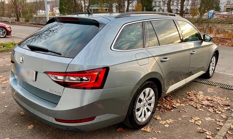 Gebraucht Skoda Superb 190 PS (139 kW) 2017 Silber Kombi