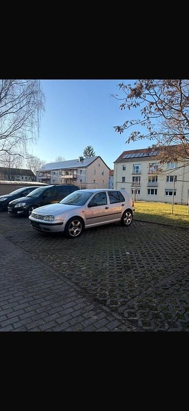Gebraucht VW Golf IV 77 PS (56 kW) 1998 Silber Kleinwagen