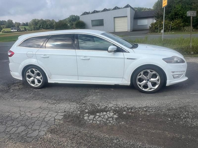 Weiß Gebraucht 2012 Ford Mondeo Kombi | 3.000 € (Guter Preis) - Bild 1/4