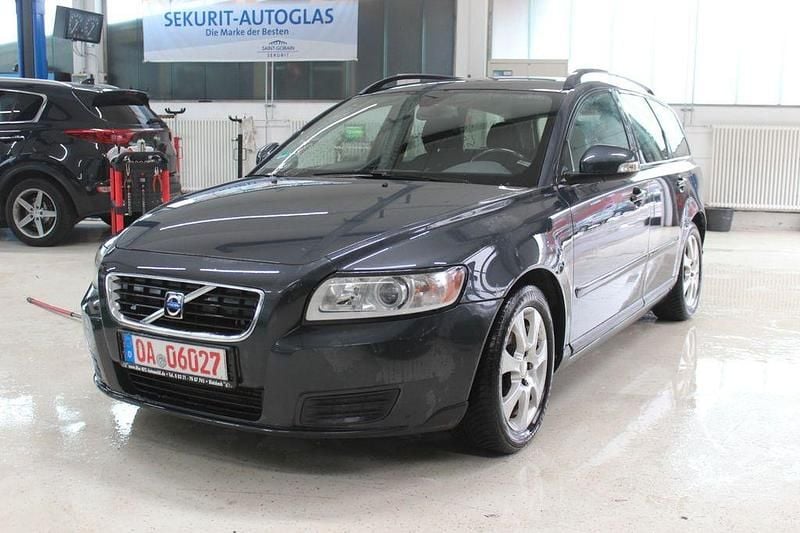 Gebraucht Volvo V50 109 PS (80 kW) 2010 Grau Kombi