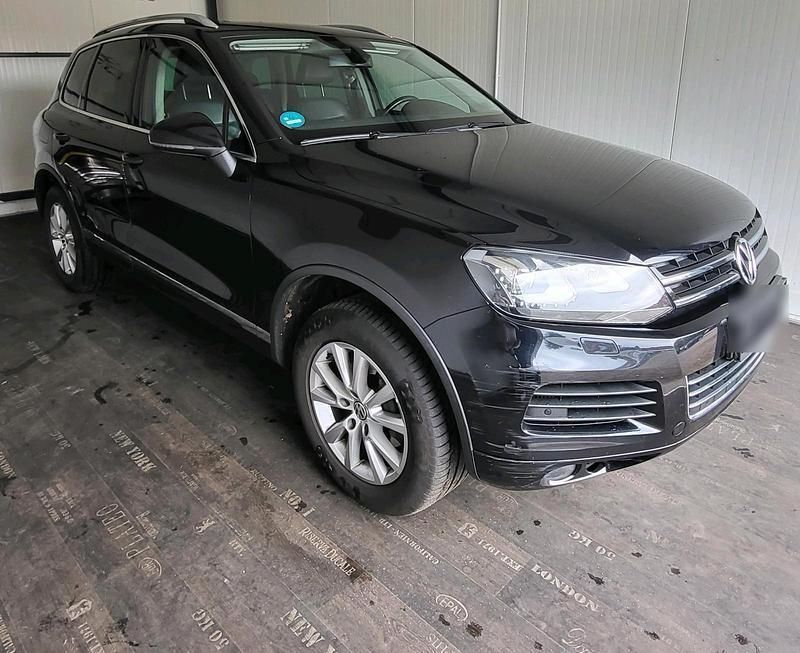 Schwarz Gebraucht 2013 VW Touareg SUV | 10.900 € (Fairer Preis) - Bild 1/4