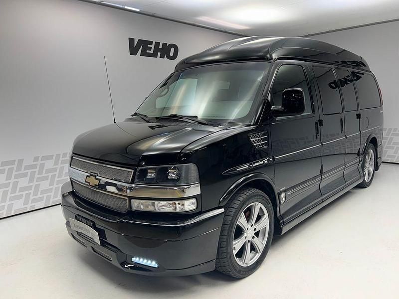 Grau Gebraucht 2013 Chevrolet Express Van / Kleinbus | 49.900 € - Bild 1/4
