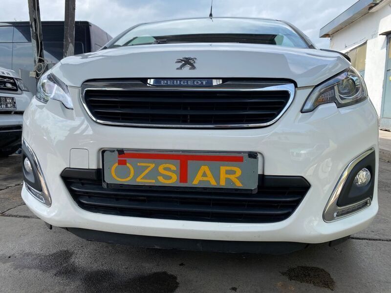 Weiß Gebraucht 2020 Peugeot 108 Top! Collection Kleinwagen | 6.800 € (Superpreis) - Bild 1/4