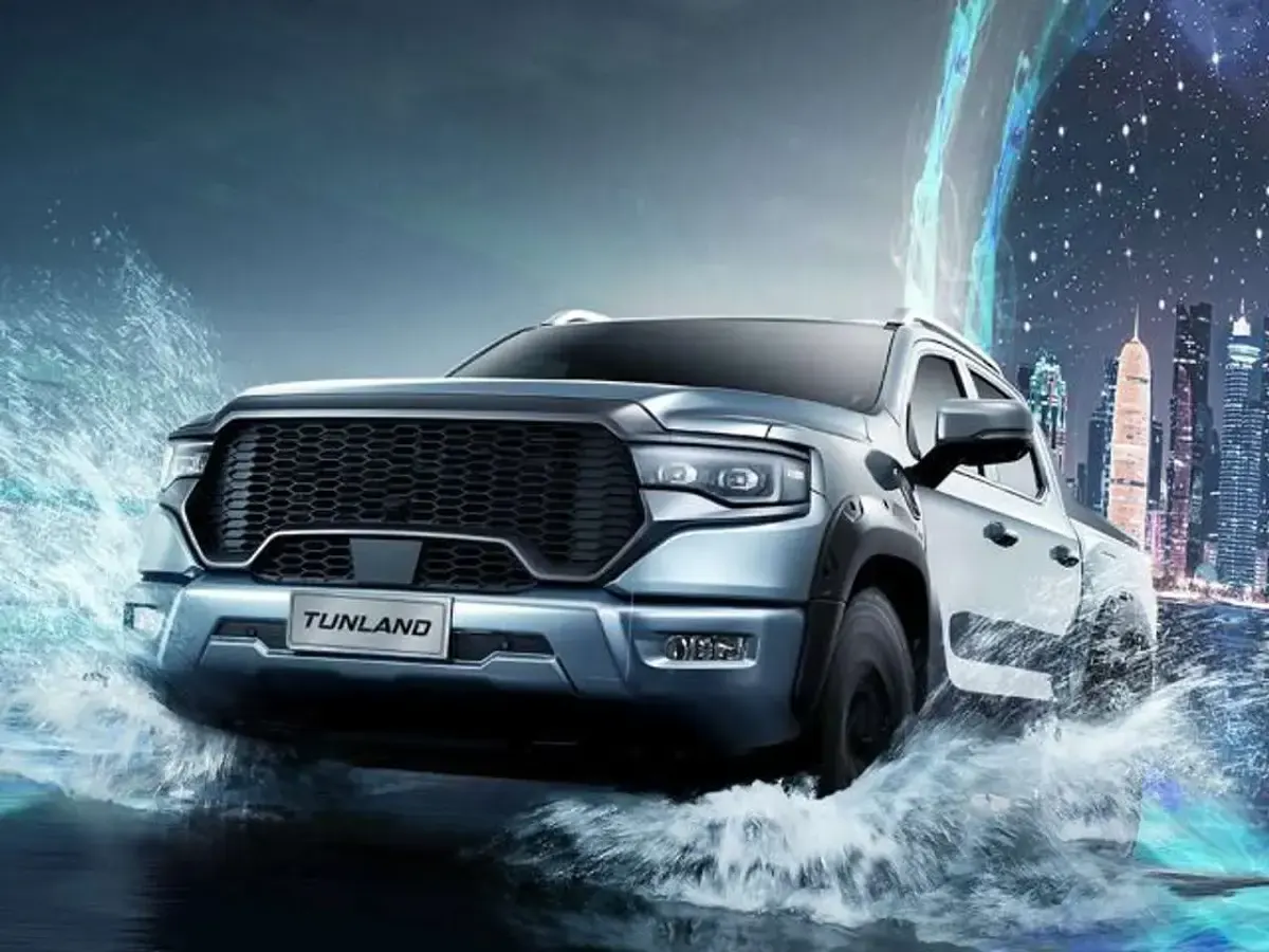 Nouă Foton 4 173 CP (127 kW) 2026 Negru SUV